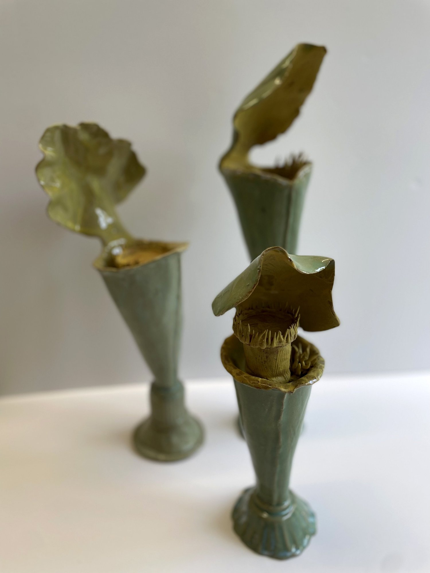 La sarracenia, 2023. Grès blanc.